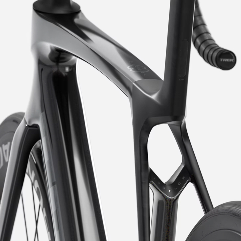 Bicicleta TREK Madone SL 6 Gen 8 - Gloss Dark Star/Matte Deep Smoke